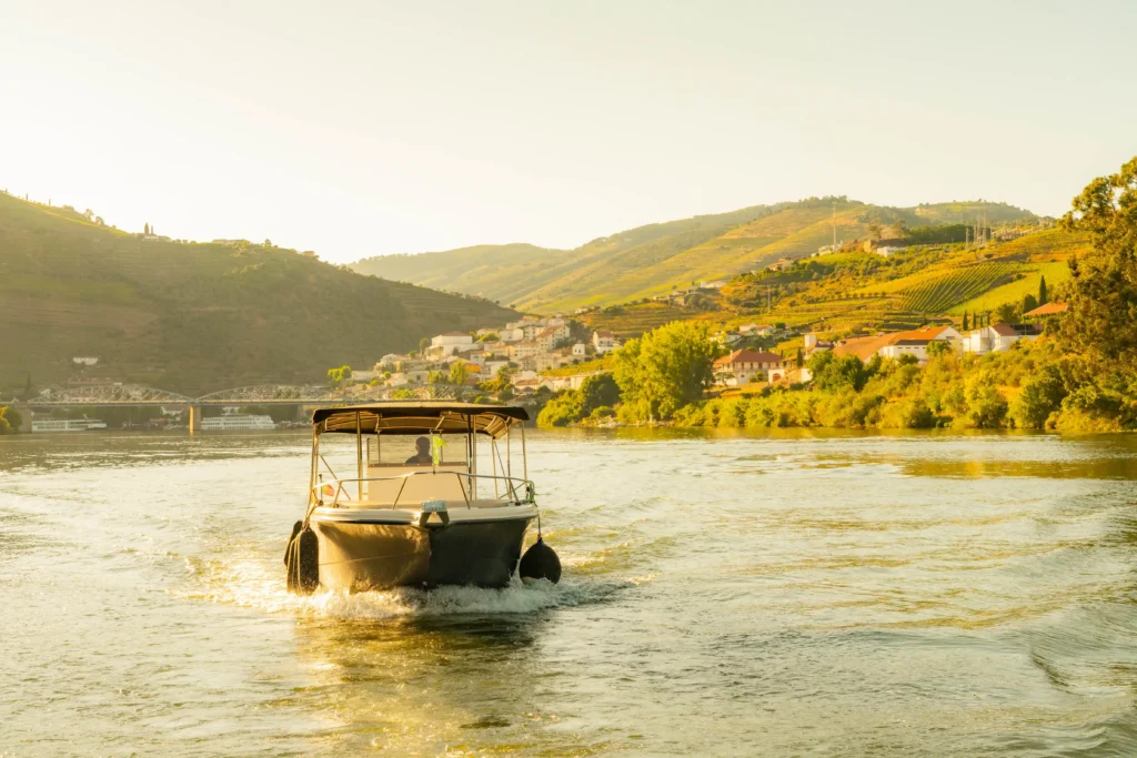 Comparativo paisagens Douro vs Serra da Estrela – Deltatur